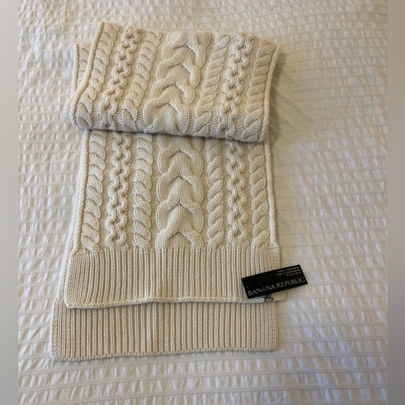 Cashmere Banana Républic large scarf câble knit new in original package cream - Picture 6 of 7